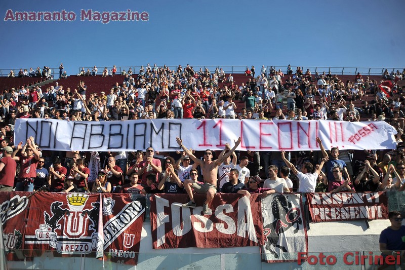 lo striscione di un anno fa in curva Minghelli